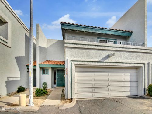 8605 N 67th Ln, Peoria, AZ, 85345-8422 | Card Image