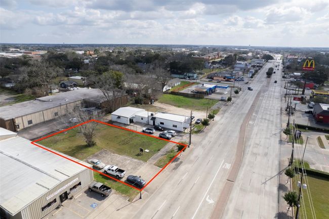 2107 N Main St, Home with 0 bedrooms, 0 bathrooms and null parking in Pearland TX | Image 9