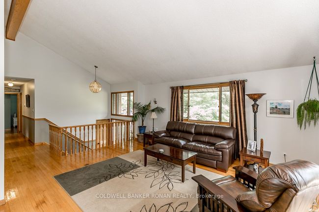 2360 Concession Rd 5, House other with 3 bedrooms, 2 bathrooms and 6 parking in Loretto ON | Image 8