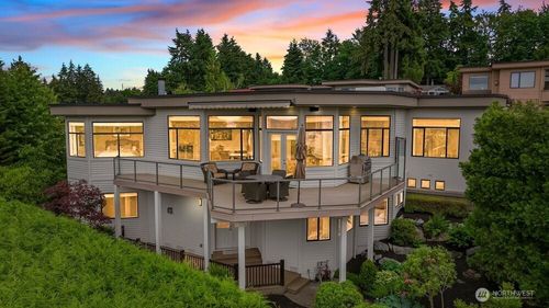 7619 115th Pl Ne, Kirkland, WA, 98033-6737 | Card Image