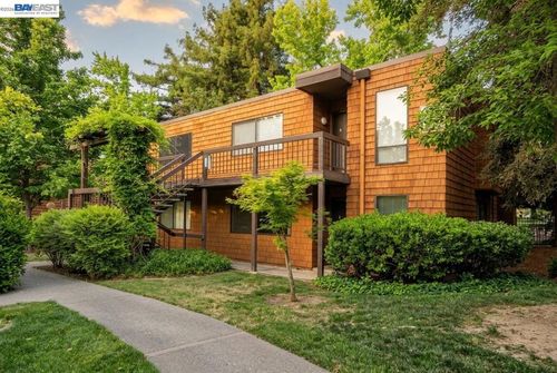 1-796 Woodside Ln E, Sacramento, CA, 95825-4330 | Card Image