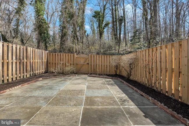 7523 Westmore Dr, Townhouse with 3 bedrooms, 4 bathrooms and null parking in SPRINGFIELD VA | Image 37