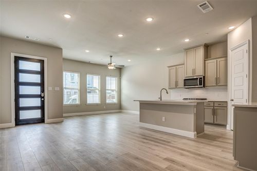 4713 Corriente Vista Ln, Mckinney, TX, 75070-1533 | Card Image