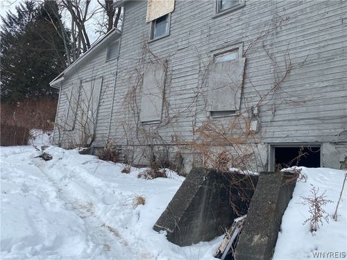 11 N Dow St, Falconer, NY, 14733-1507 | Card Image