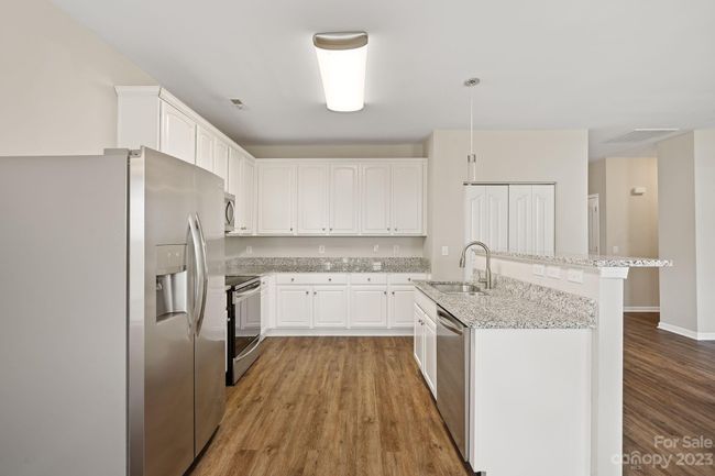 9814 Forest Run Ln, House other with 3 bedrooms, 2 bathrooms and null parking in Charlotte NC | Image 11