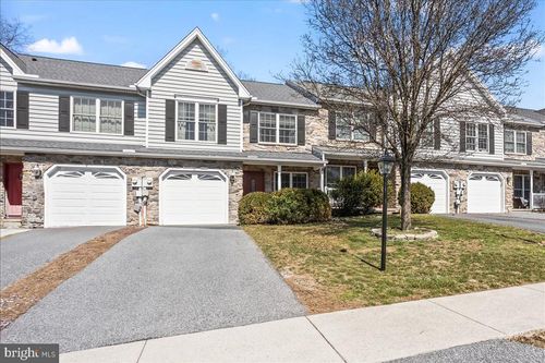 10 Lenox Ct, MECHANICSBURG, PA, 17050-8215 | Card Image