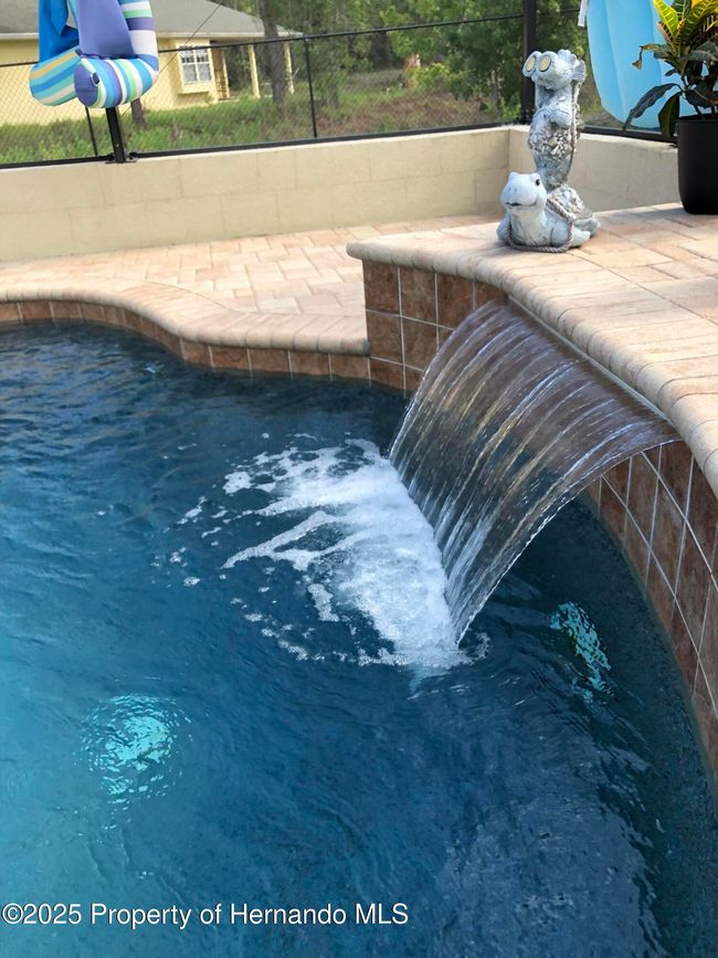 15348 Glossy Ibis Rd, House other with 3 bedrooms, 2 bathrooms and null parking in WEEKI WACHEE FL | Image 14