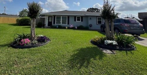1405 Crockett Ave, Nederland, TX, 77627-3510 | Card Image