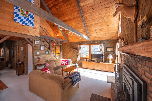 48 Upper Highlands Loop, House other with 5 bedrooms, 2 bathrooms and null parking in West Dover VT | Image 6