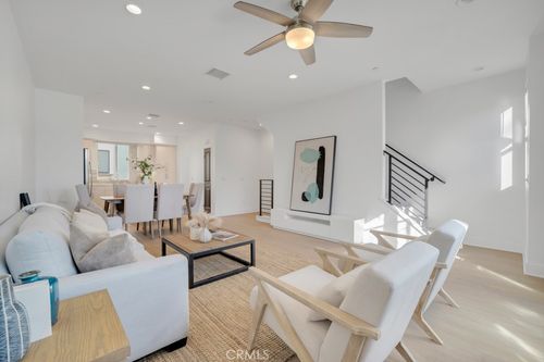 10832 Riverton Ave, North Hollywood, CA, 91602 | Card Image