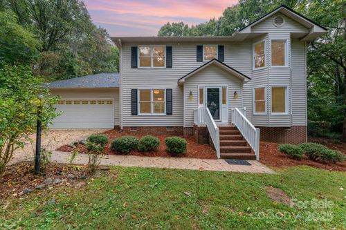 204 S Deerfield Cir, Salisbury, NC, 28147-9708 | Card Image