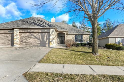 4119 Sw Homestead Dr, Lee's Summit, MO, 64082-8216 | Card Image