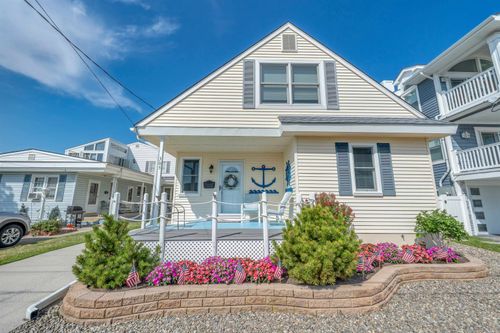 305 E Miami Ave, Wildwood Crest, NJ, 08260-3615 | Card Image