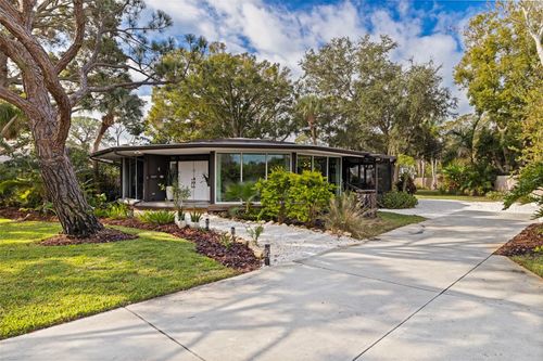 7117 Sunshine Dr S, ST PETERSBURG, FL, 33705-6149 | Card Image