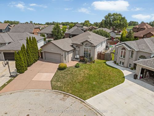 11143 Ancona Cres, Windsor, ON, N8R2K2 | Card Image