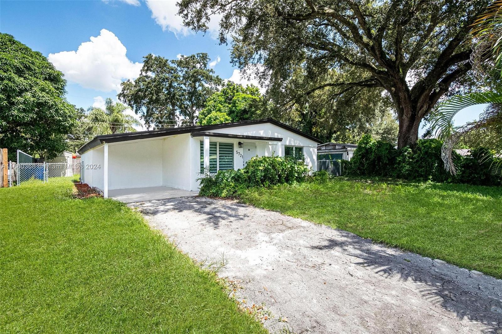 Atlanta St, Hollywood, FL 33021
