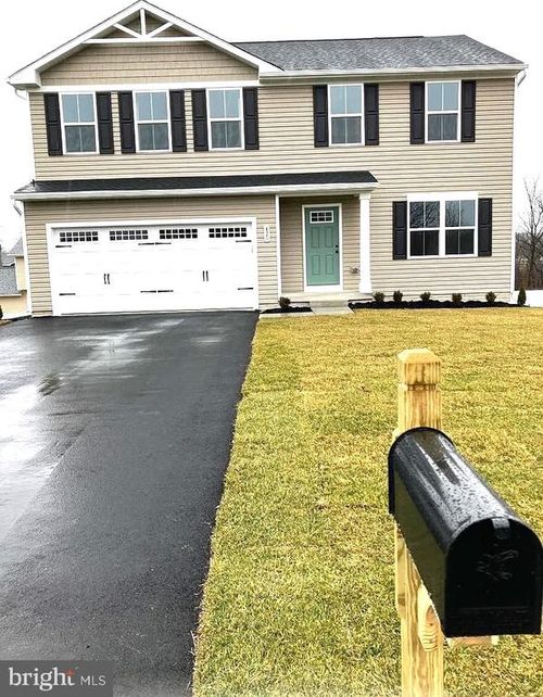 420 Circle Dr, WINCHESTER, VA, 22601-4217 | Card Image