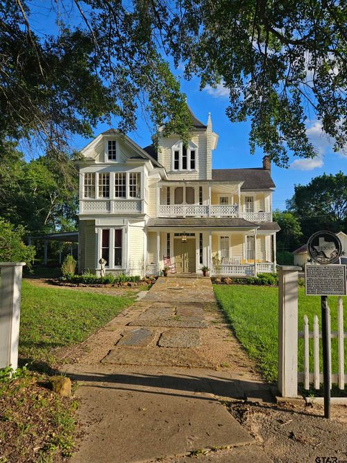 301 W Larissa St, Jacksonville, TX, 75766-2324 | Card Image