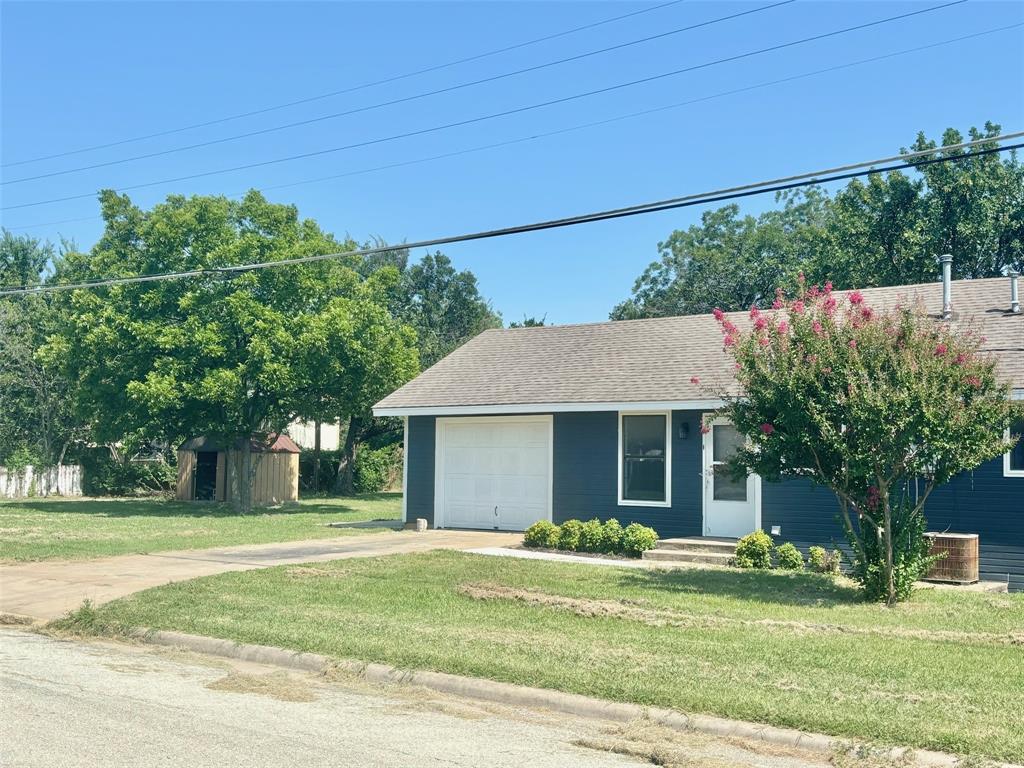Decatur St, Nocona, TX 76255