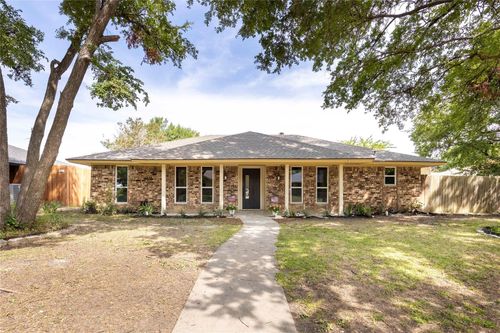 2705 Chadwick Dr, Plano, TX, 75075-3149 | Card Image