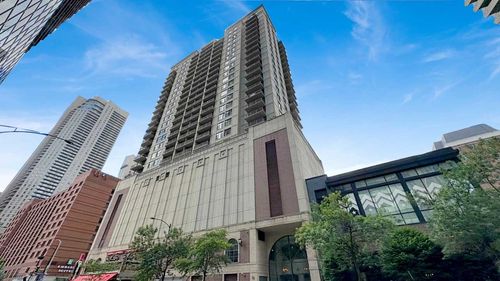 2110-630 N State Street, Chicago, IL, 60654 | Card Image
