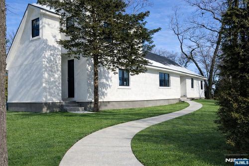 259 W Glen Ave, Ridgewood, NJ, 07450-2331 | Card Image