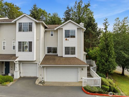 f5-2300 Benson Rd S, Renton, WA, 98055-8879 | Card Image