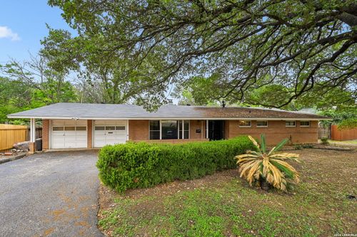 7906 Robin Rest Dr, San Antonio, TX, 78209-2431 | Card Image