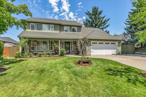 3173 Sycamore Way, Medford, OR, 97504-9003 | Card Image