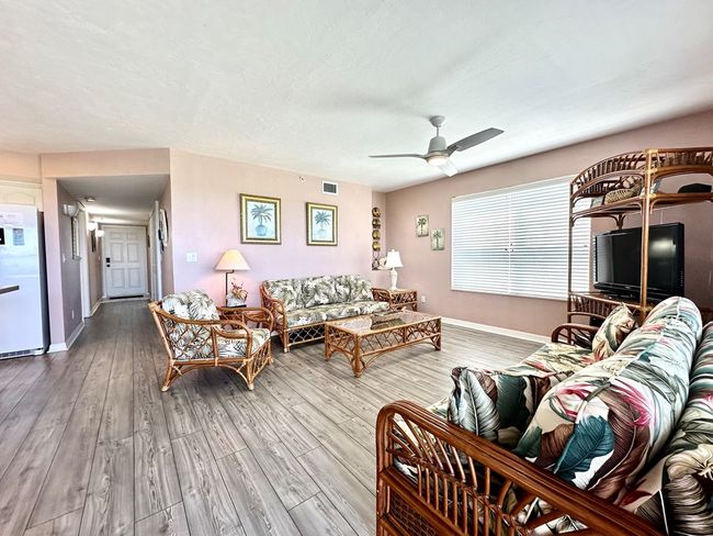 201 - 7041 Depot St, Condo with 2 bedrooms, 2 bathrooms and null parking in Cedar Key FL | Image 4