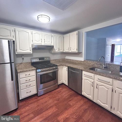 1705 Mountainview Dr, CHESTERBROOK, PA, 19087-5557 | Card Image