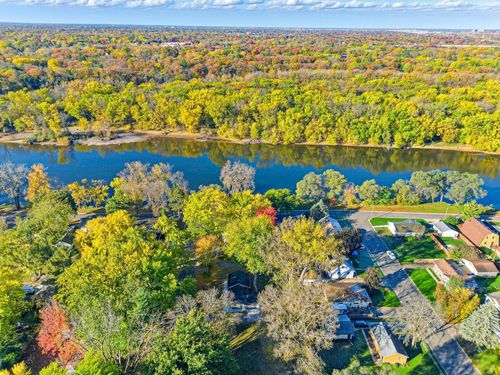 681 Glencoe St Ne, Fridley, MN, 55432-1628 | Card Image