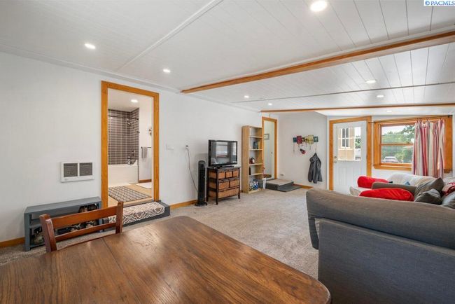 312 Nw Harrison St, Home with 2 bedrooms, 2 bathrooms and null parking in Pullman WA | Image 11