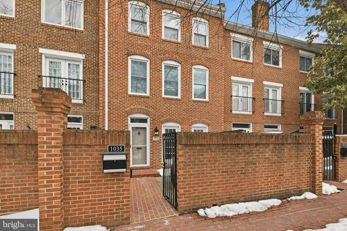 1035 N Stafford St, ARLINGTON, VA, 22201-5613 | Card Image