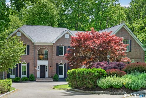 29 Greenleaf Farms Rd, Newtown, CT, 06470-1867 | Card Image