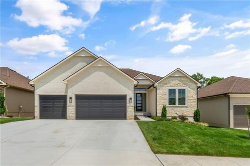 1528 Ne Park Springs Ter, Lee's Summit, MO, 64064-1719 | Card Image
