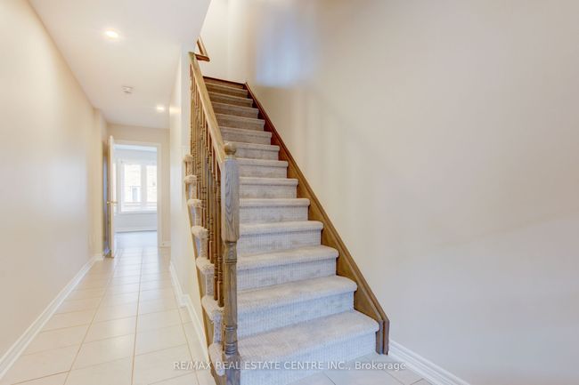 7 Rabbit Run Way, House attached with 4 bedrooms, 3 bathrooms and 1 parking in Brampton ON | Image 7