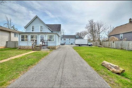 258 Henrietta St, Fort Erie, ON, L2A2K7 | Card Image