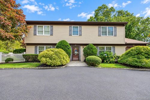 10 Marblestone Ln, South Setauket, NY, 11720-1254 | Card Image
