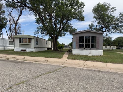 800 Pine St, Great Bend, KS, 67530-5724 | Card Image