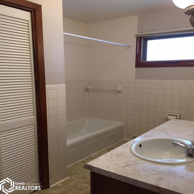 502 2 Nd St, Home with 7 bedrooms, 0 bathrooms and null parking in Griswold IA | Image 21