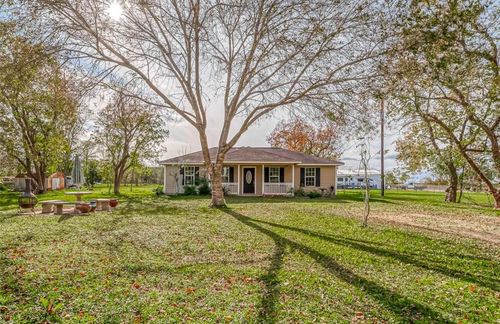 1512 Bayou Dr, Bay City, TX, 77414-8713 | Card Image