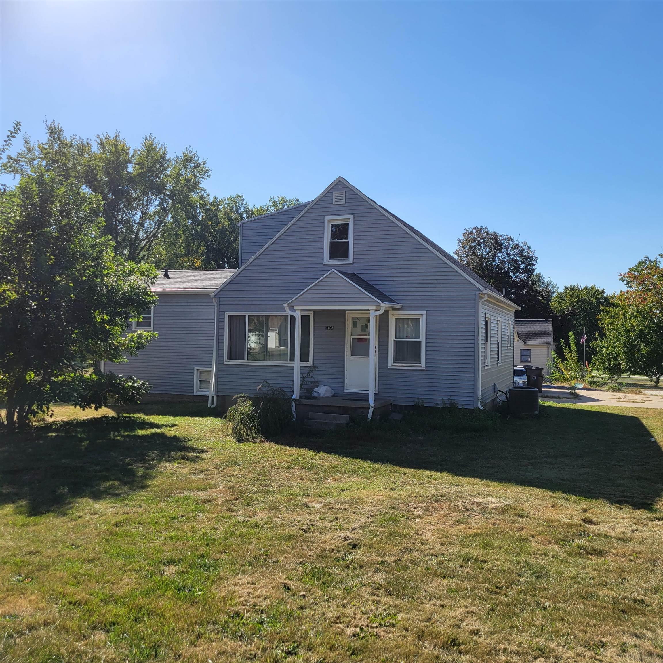 Rownd St, Cedar Falls, IA 50613