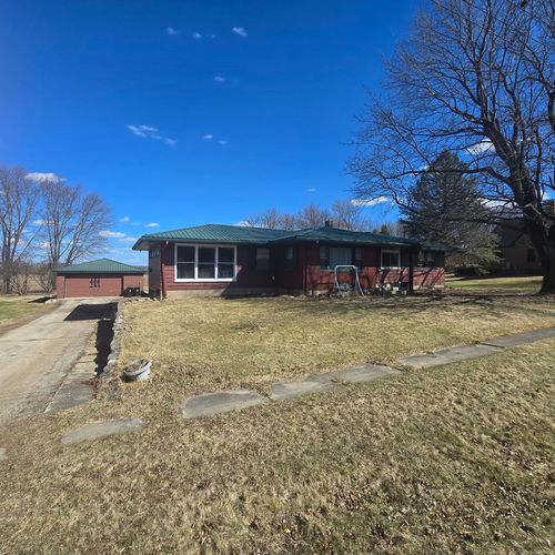 607 Garfield St, LEAF RIVER, IL, 61047-4517 | Card Image