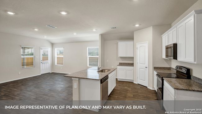427 Hodges Street, House other with 4 bedrooms, 3 bathrooms and null parking in Maxwell TX | Image 8