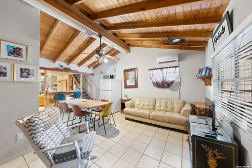 335 Flatrock Dr, Canyon Lake, TX, 78133-3961 | Card Image