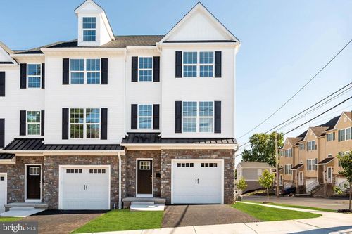 201 8th St, BRIDGEPORT, PA, 19405 | Card Image