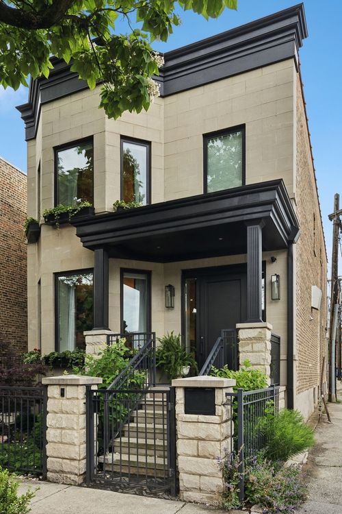 5415 N Ashland Ave, Chicago, IL, 60640-1150 | Card Image