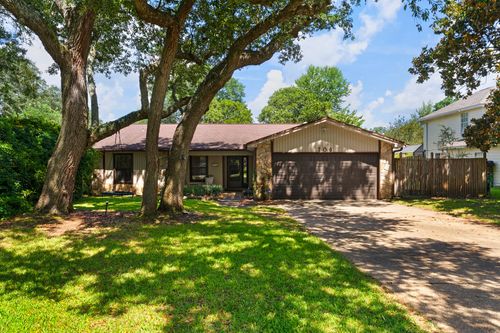 706 Providence Way, Niceville, FL, 32578-4026 | Card Image