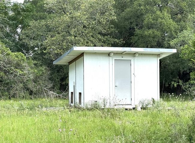 1435 Shaws Bend Rd, Home with 3 bedrooms, 2 bathrooms and null parking in Columbus TX | Image 23